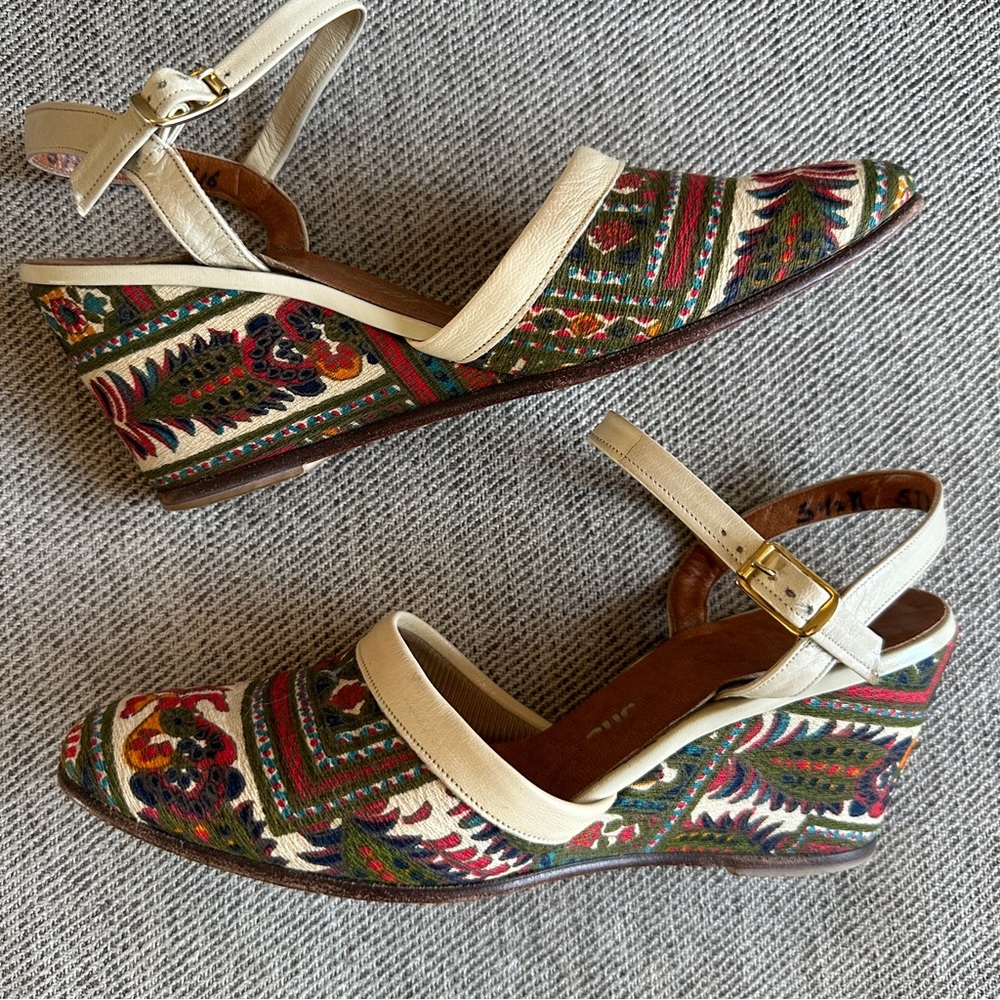 Vintage La Belle Originals Patterned Wedge Sandals